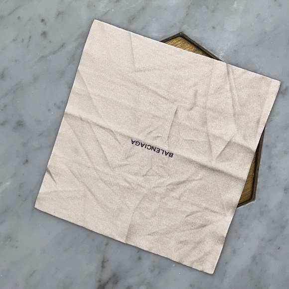 Balenciaga soft sunglasses case, black & gold. - Picture 12 of 12